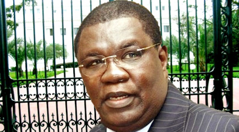 Ousmane Ngom rejoint Macky Sall