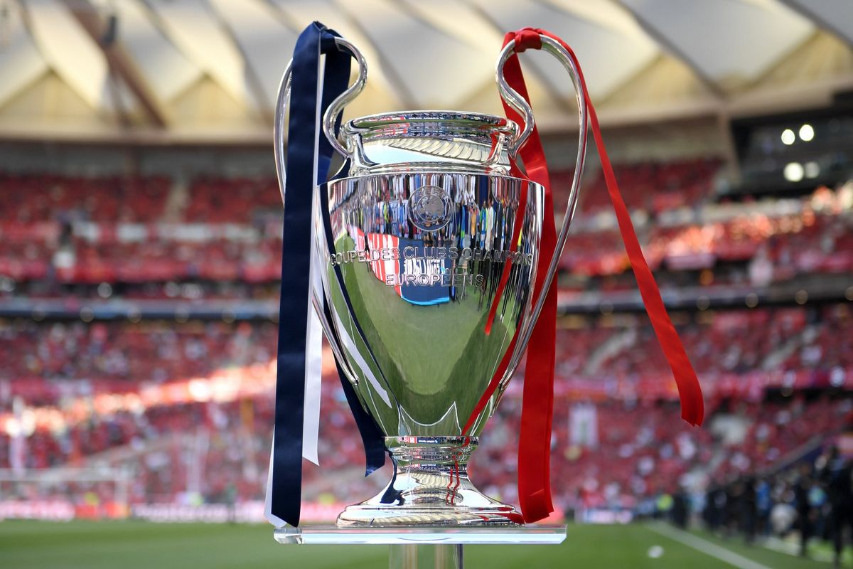 Coupe Finale Ligue des Champions Liverpool- Champion Ligue