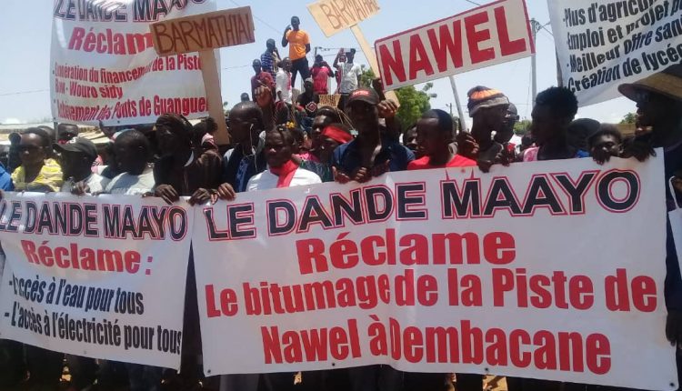Marche à Matam - le Dandé Maayo réclame le bitumage de la route qui ceinture la vallée du fleuve