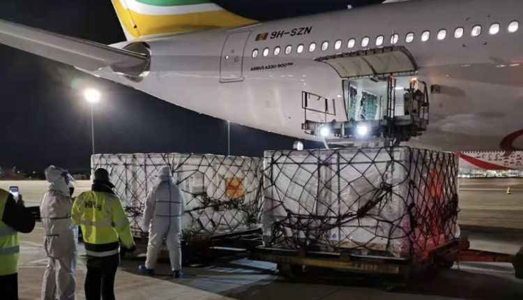 Air Sénégal transporte les doses de vaccin Sinopharm