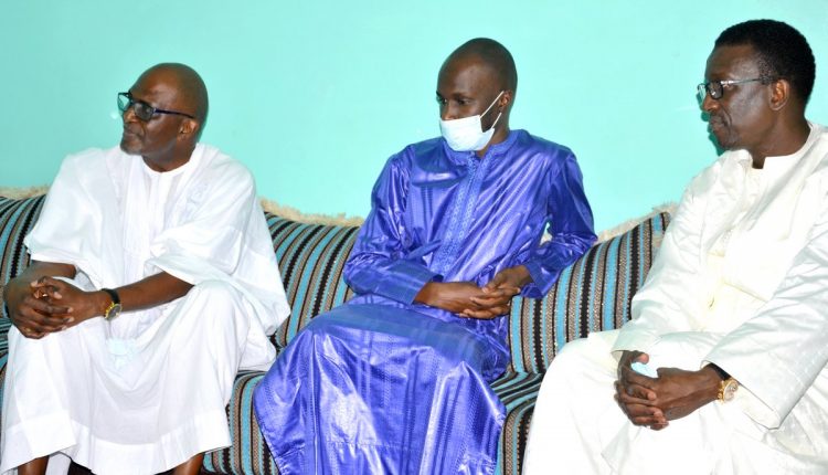 Amadou Ba et Babacar Ngom de Sédima présentent leurs condoléances à Dame Dieng de Leral