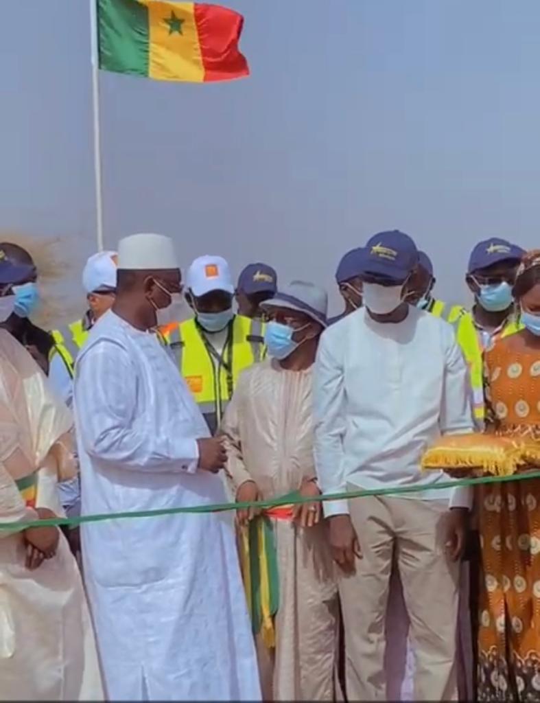 Macky Sall inaugure le centre de santé de Hamady Hounaré et félicite le maire Amadou Samba Kane (1)