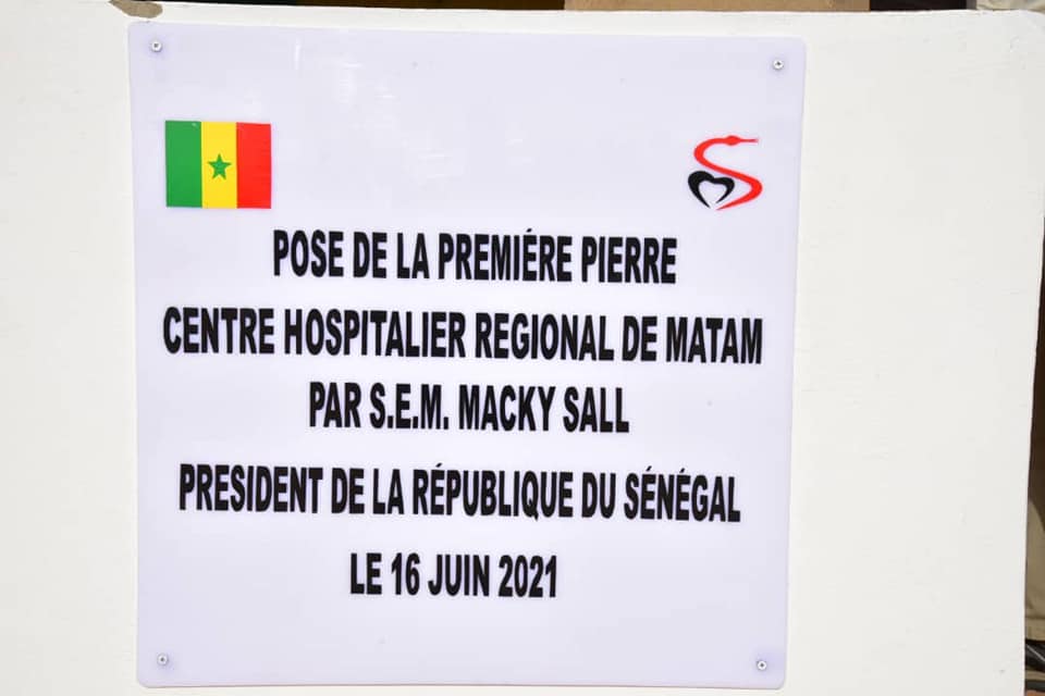 Macky Sall pose la première pierre de l'hopital régional de Matam à Ourossogui