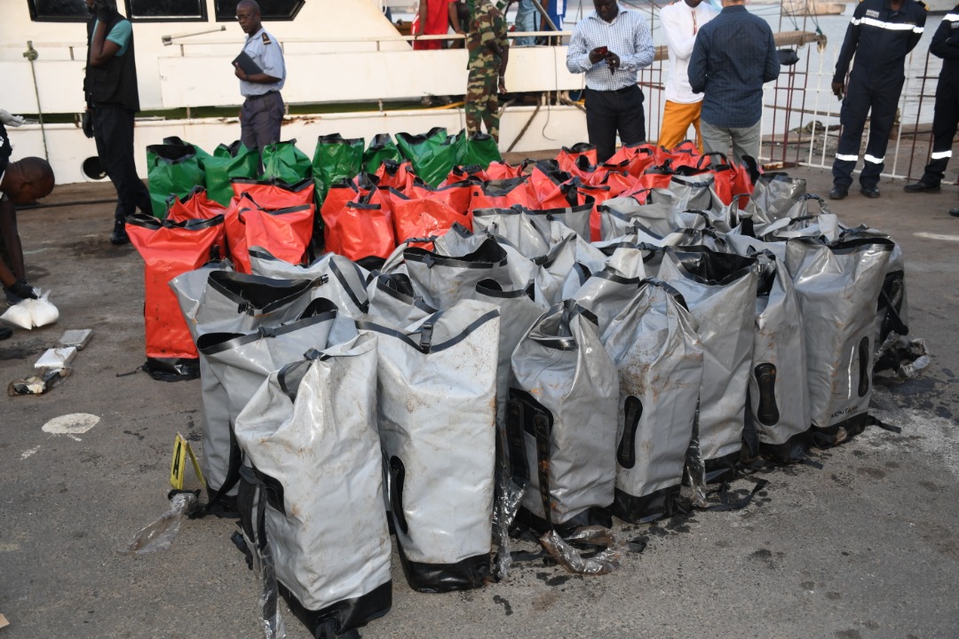 La Marine Sénégalaise intercepte un navire avec à son bord 2026 kg de cocaïne