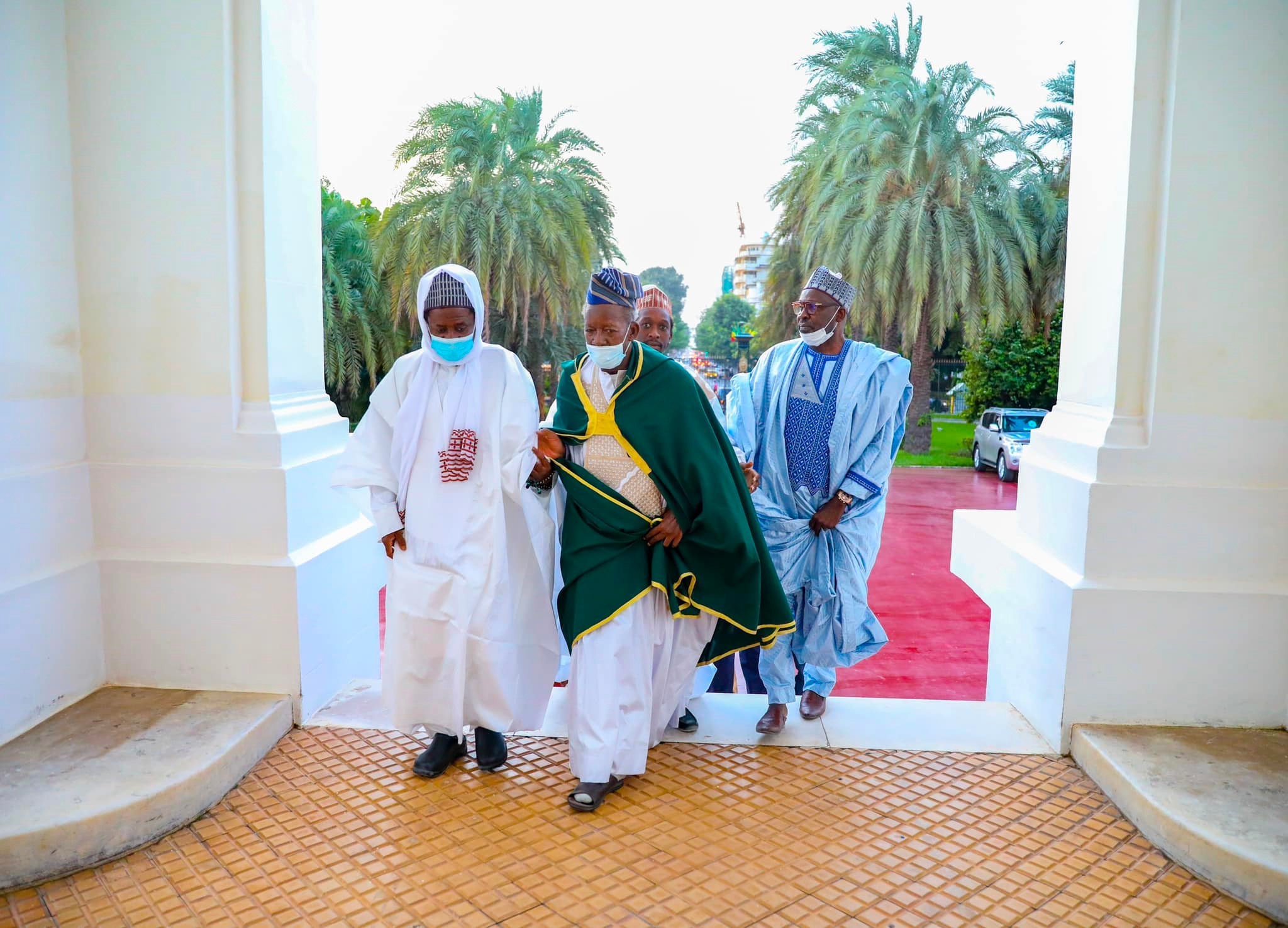 Photos - Audience au Palais - Le Khalife de Médina Baye, Cheikh Mouhamadoul Mahi Ibrahima Niasse reçu par Macky Sall (2)