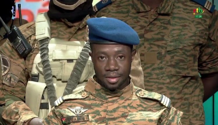 Coup d'état au Burkina Faso - Les militaires prennent le pouvoir