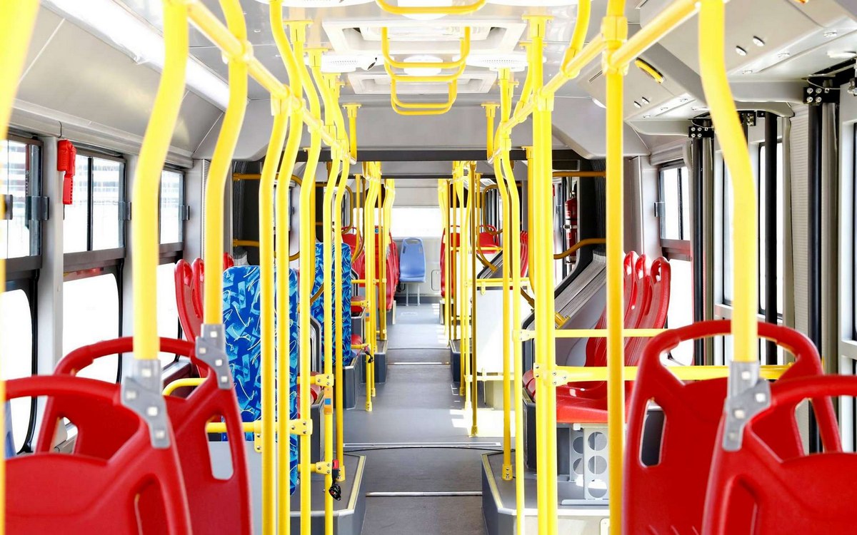 Macky Sall annonce 400 bus sobres en carbone, pour desservir 14 lignes à DAKAR
