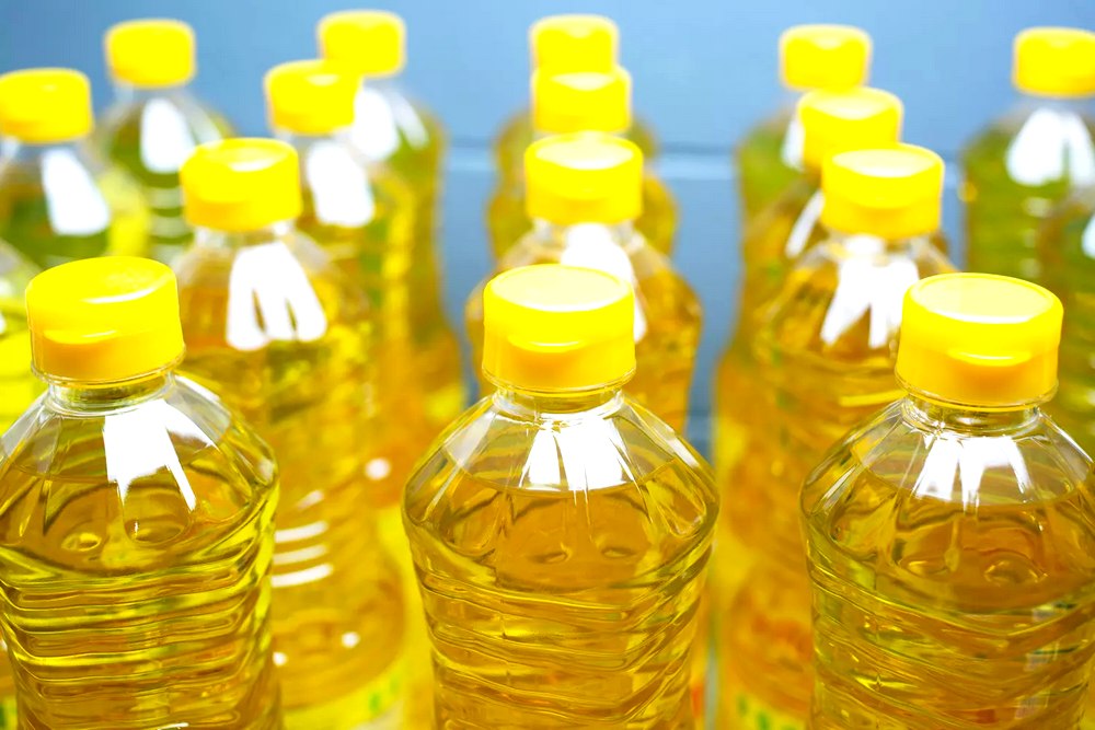 La bouteille d'huile de 5 litres à 9 000 F CFA - Casse-tête des ménages