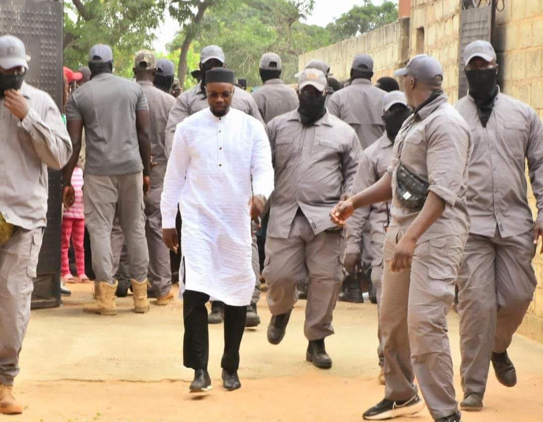Mbour - les 5 gardes du corps de Ousmane Sonko placés sous mandat de dépôt