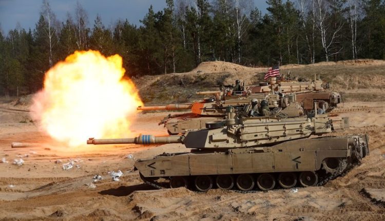 Les États-Unis et l'Allemagne annoncent l'envoi de chars lourds à l'Ukraine