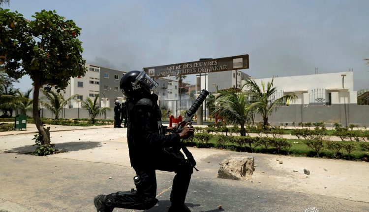 Policier lors des Manifestations Violentes de juin à Dakar au Sénégal
