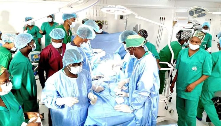 Bébé siamois hôpital Albert Royer de Dakar