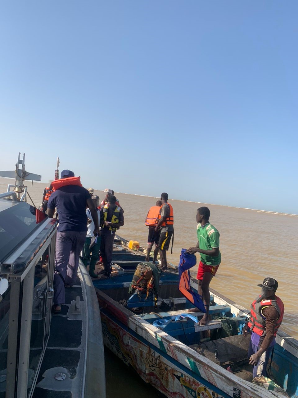 Des pécheurs secourus par la marine nationale sénégalaise