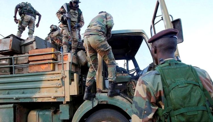 véhicule militaire Sénégal saute sur une mine