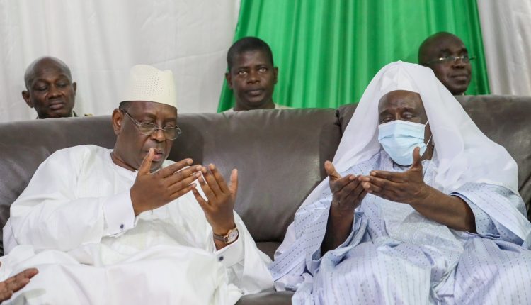 Macky Sall sollicite les prières de Thierno Bachir Tall de Louga (3)