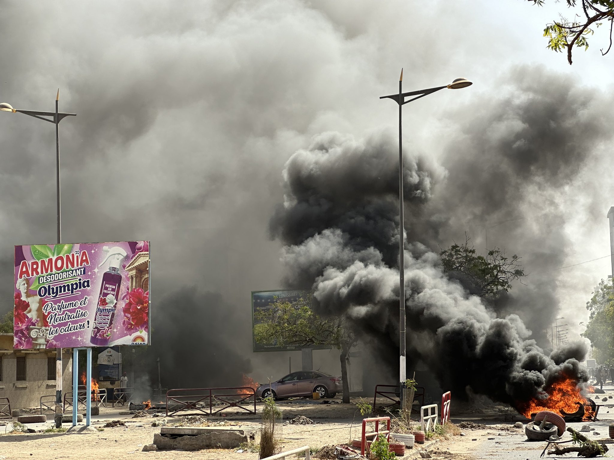 Des heurts ont éclaté entre les manifestants et la police à Dakar (4)