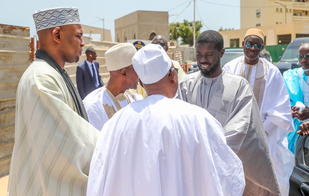 Le président Bassirou Diomaye Faye à la Mosquée Omarienne (7)