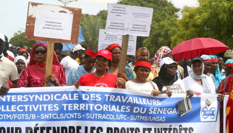 Les travailleurs des collectivités territoriales poursuivent leur grève