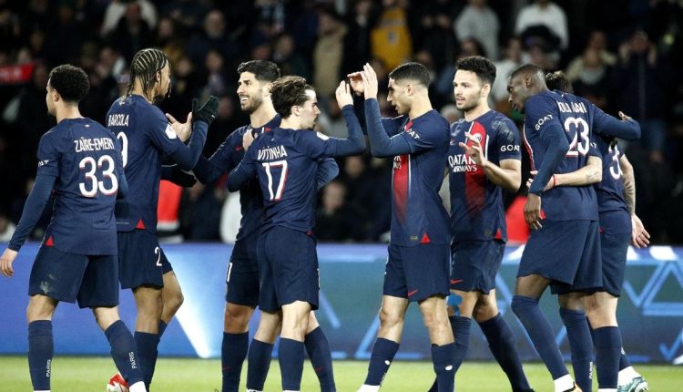 PSG sacré champion de France pour la 12e fois après la victoire de Lyon contre Monaco
