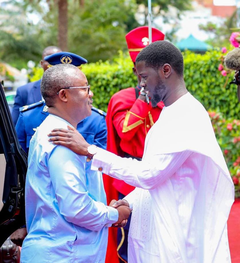 Le président bissau-guinéen Umaro Sissoco Embaló reçu par président Diomaye Faye (3)