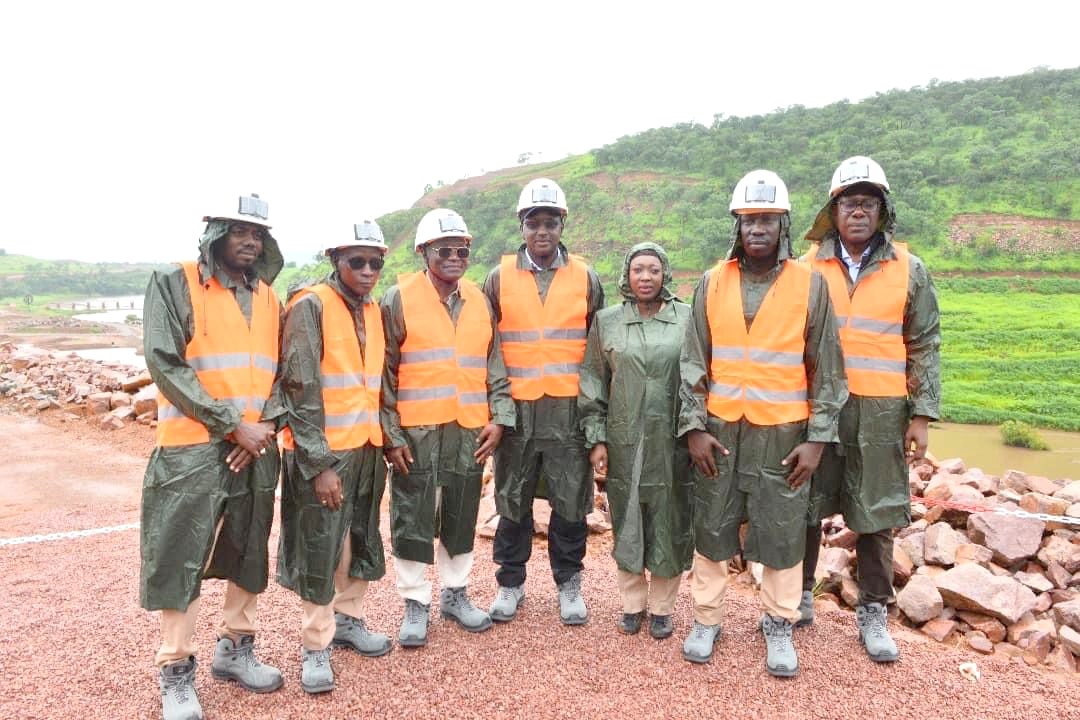 Visite du ministre de l'Hydraulique au site du barrage hydroélectrique de Sambangalou